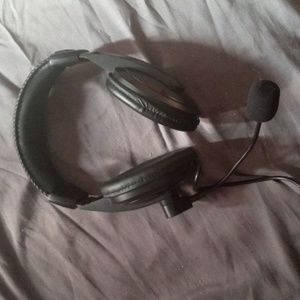 Youse black gaming headphones